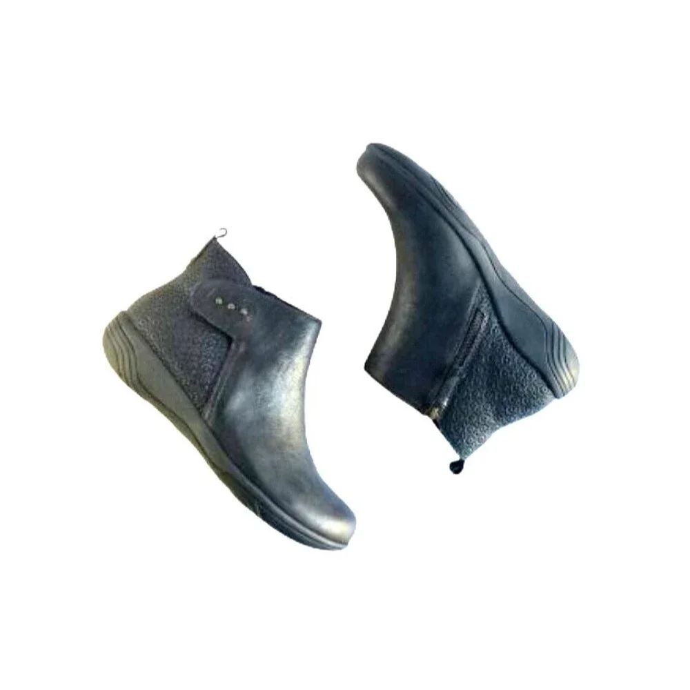 HALSA Women's Althea Booties Black Leather Sz 9.5 Ankle Boots Comfort
